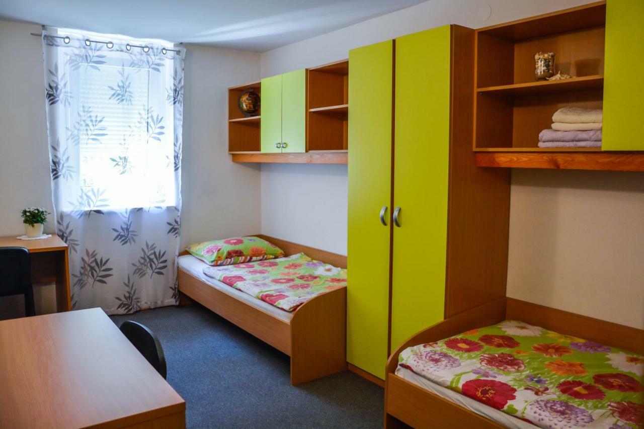 Homestay Rosalia Ljubljana Eksteriør billede